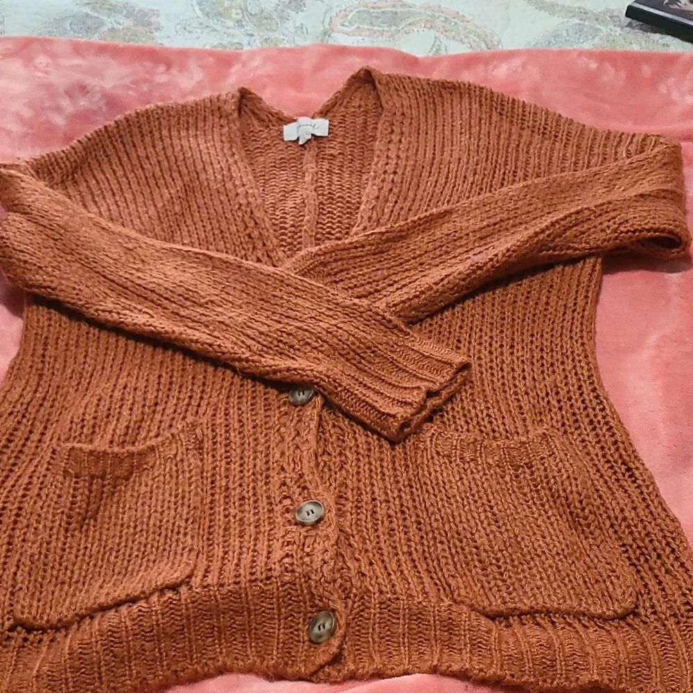 Sweater - Picture 6 of 6